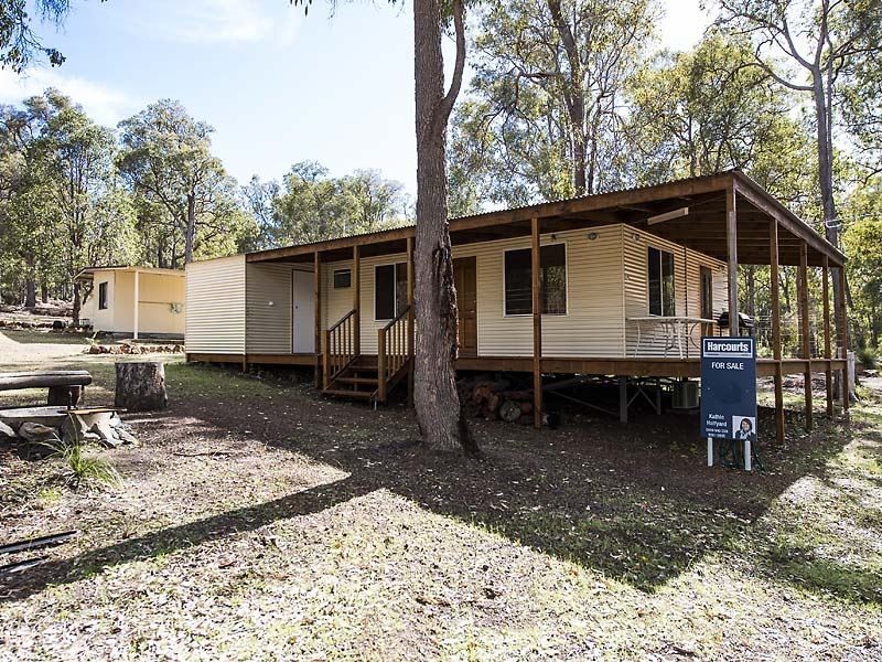 147 Invarell Rd, Waroona WA 6215