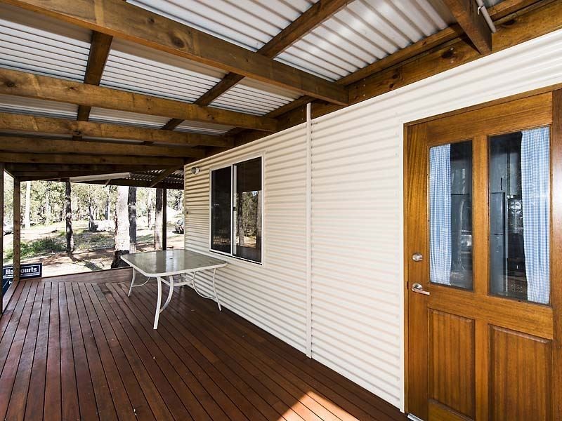 147 Invarell Rd, Waroona WA 6215