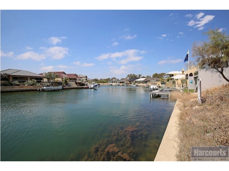 15 Leisure Way, Halls Head WA 6210