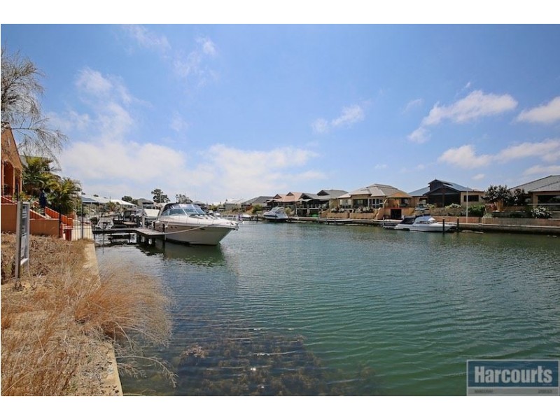 15 Leisure Way, Halls Head WA 6210