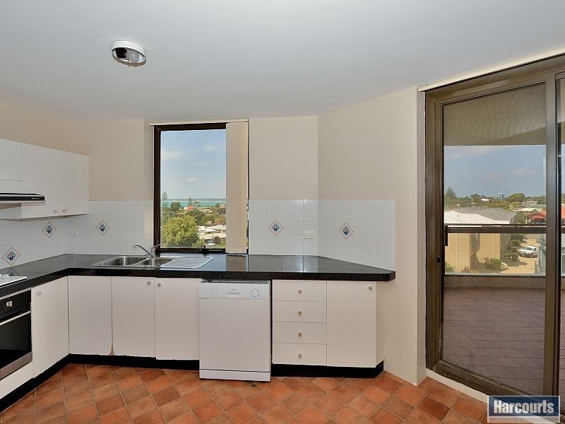 15/6A Valley Road, Halls Head WA 6210