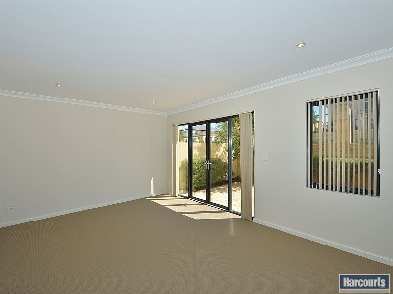 6/2 The Pass, Dawesville WA 6211