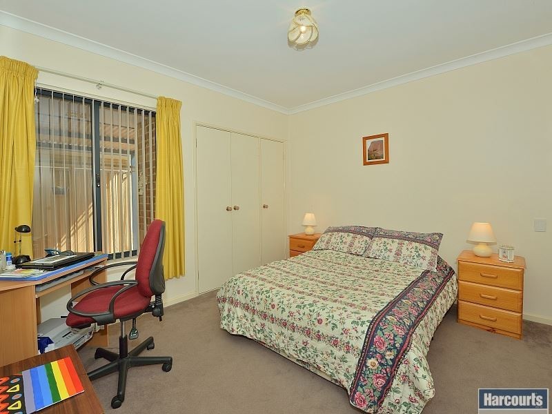 8 Cassia Street, Greenfields WA 6210