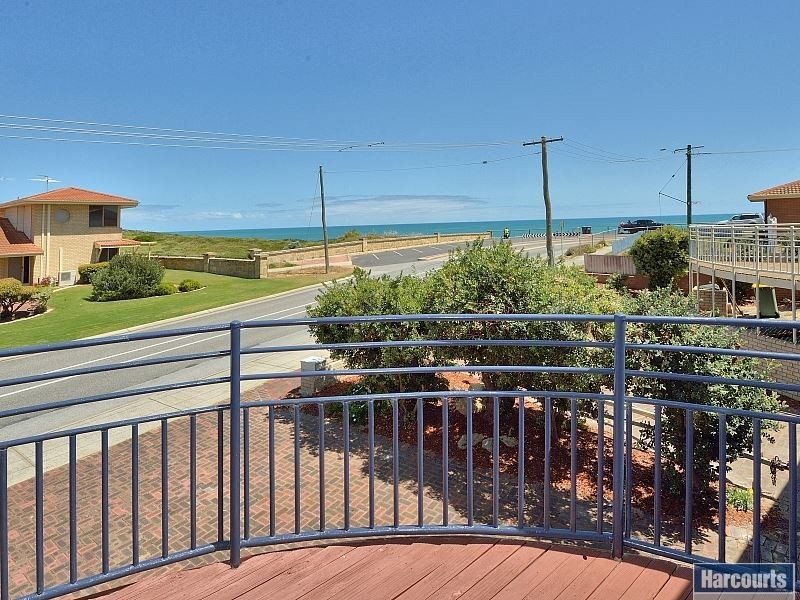 112 Janis Street, Halls Head WA 6210