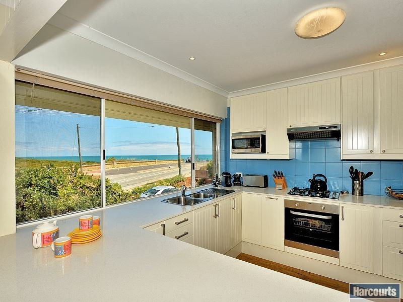 112 Janis Street, Halls Head WA 6210