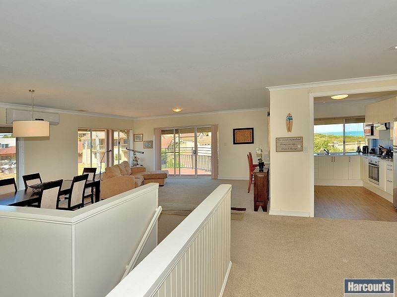 112 Janis Street, Halls Head WA 6210
