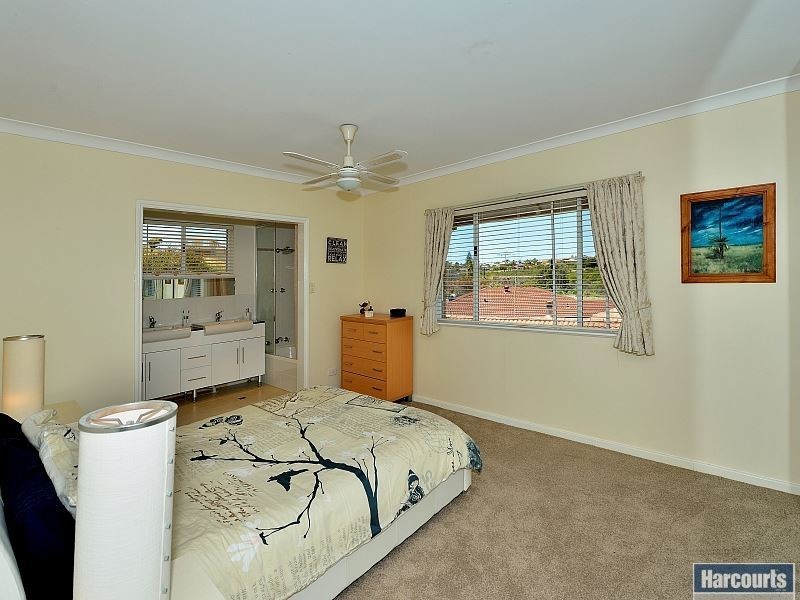 112 Janis Street, Halls Head WA 6210