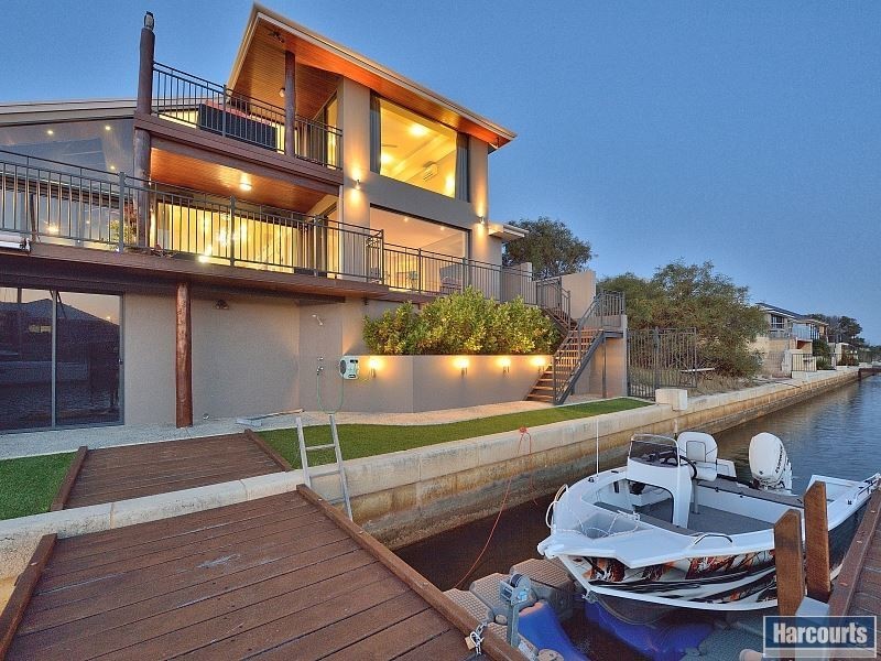 21 Estuary Place, Wannanup WA 6210