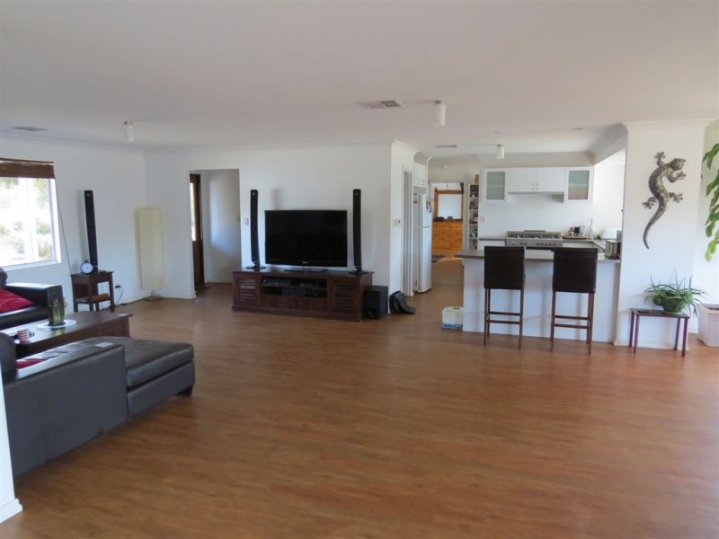 217 Richmond Street, Williams WA 6391