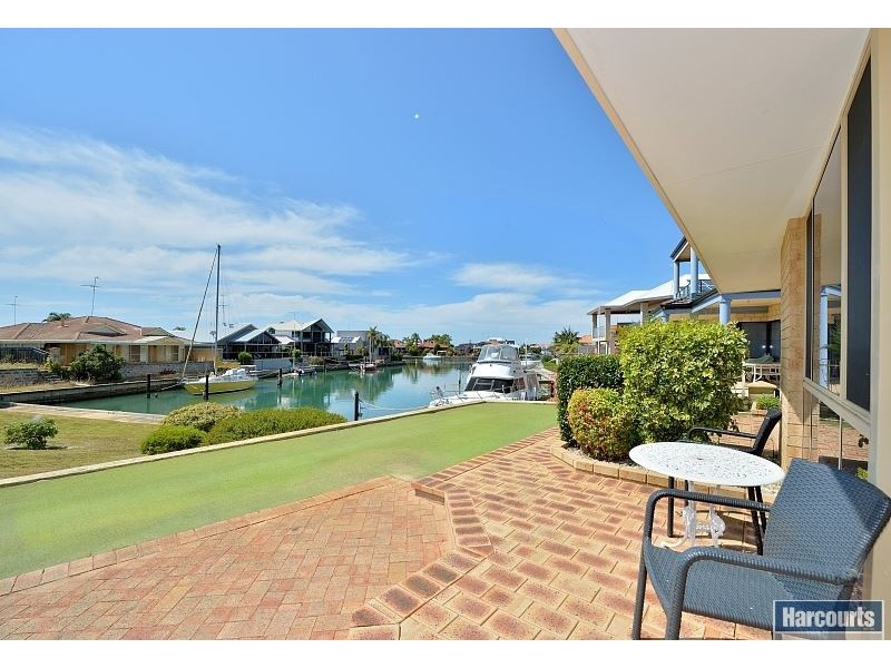 15 Parkwater Cove, Halls Head WA 6210