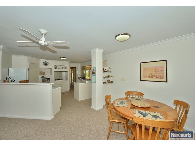 15 Parkwater Cove, Halls Head WA 6210