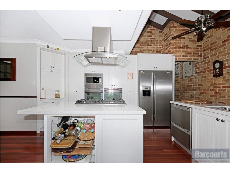 10 Navarre Row, Greenfields WA 6210
