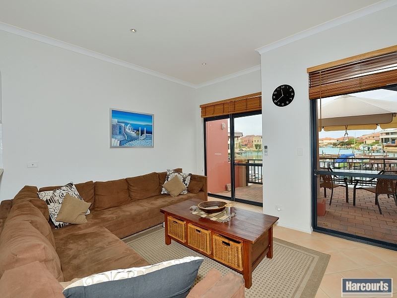 4/7 Village Mews, Wannanup WA 6210