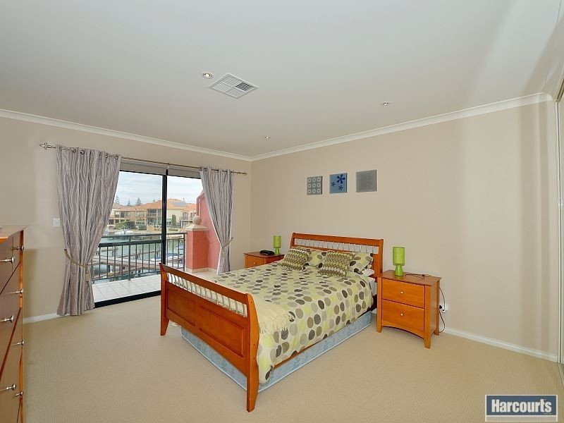4/7 Village Mews, Wannanup WA 6210
