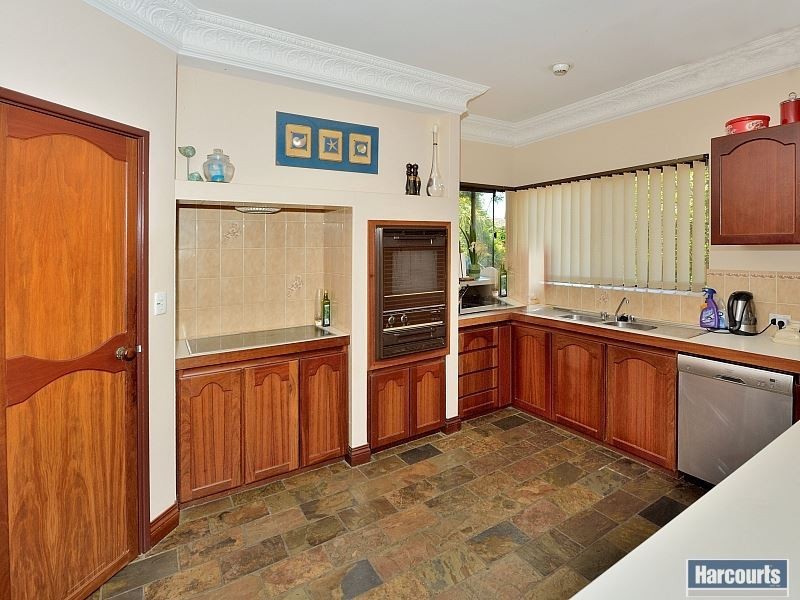 52 Culeenup Road, North Yunderup WA 6208