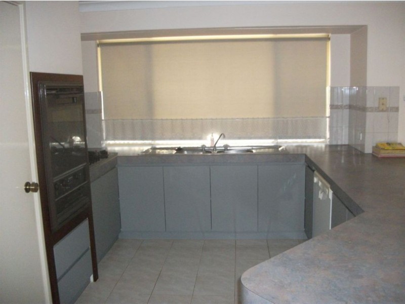 112 McLarty Road, Halls Head WA 6210