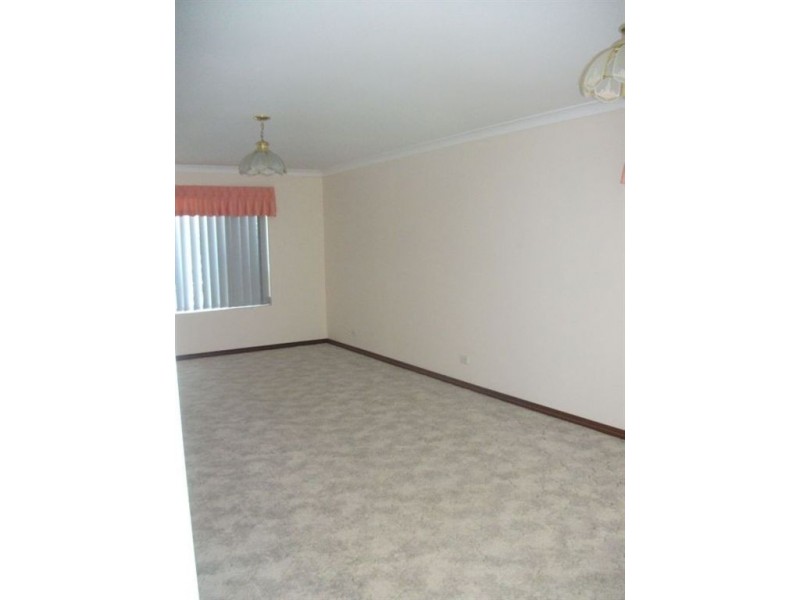 112 McLarty Road, Halls Head WA 6210