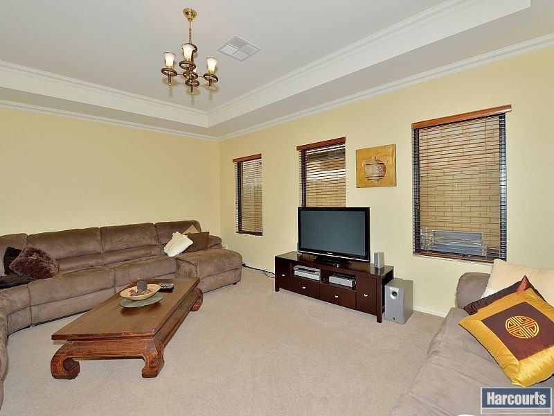 49 Katinka Retreat, Dudley Park WA 6210