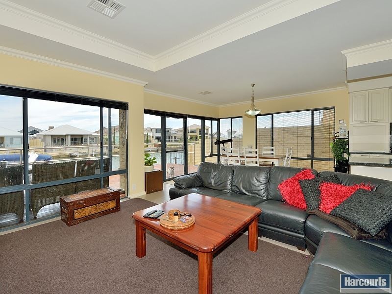 49 Katinka Retreat, Dudley Park WA 6210