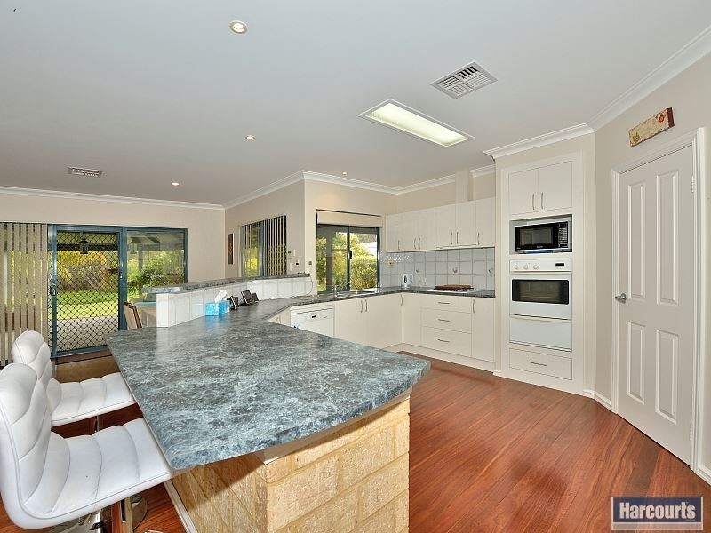 14 Riverland Drive, Stake Hill WA 6181