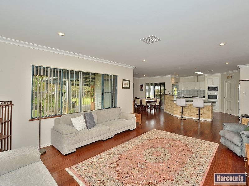 14 Riverland Drive, Stake Hill WA 6181