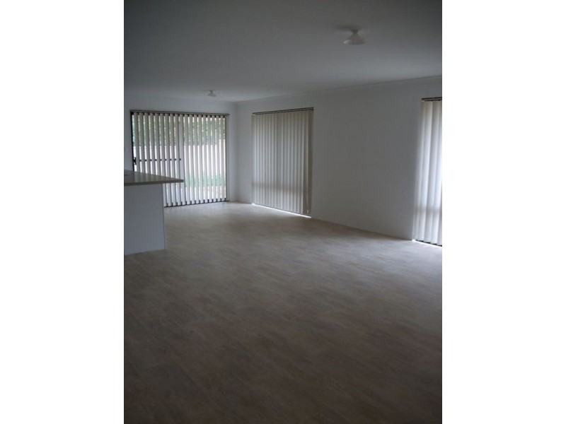 18 Menna Brace, Greenfields WA 6210