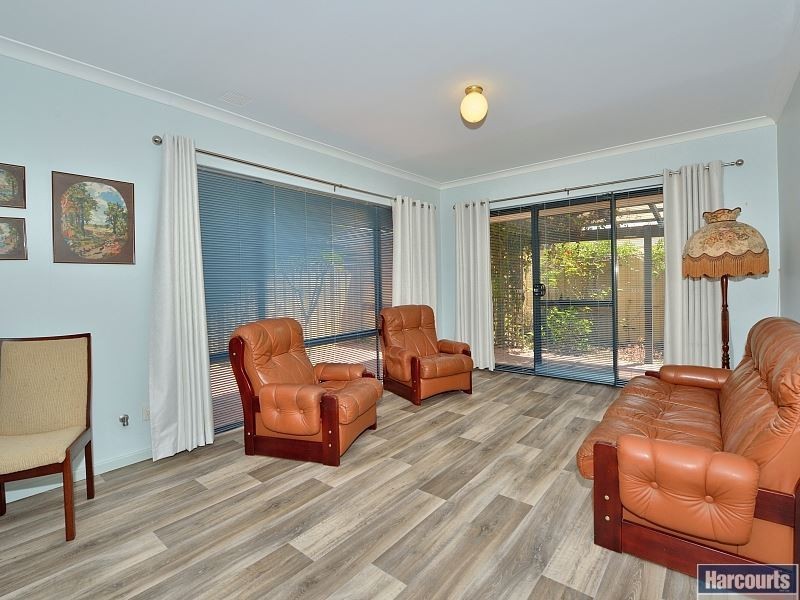 8 Myrtle Turn, Greenfields WA 6210