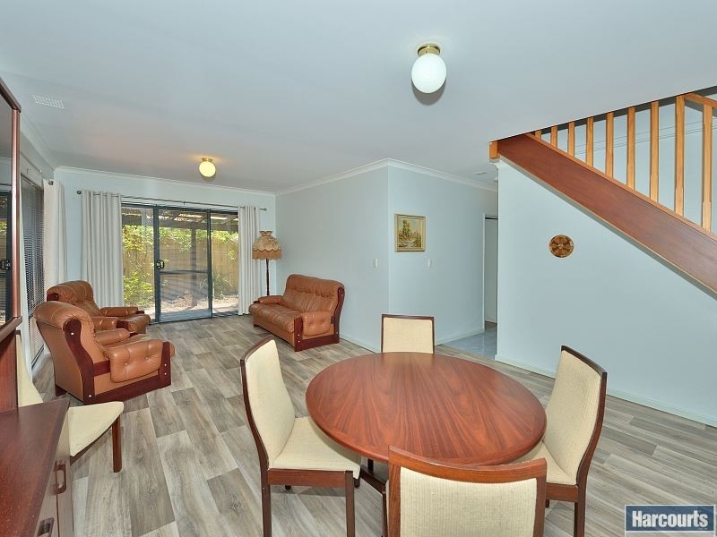 8 Myrtle Turn, Greenfields WA 6210