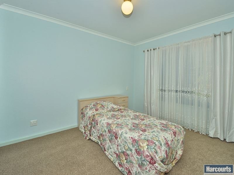 8 Myrtle Turn, Greenfields WA 6210