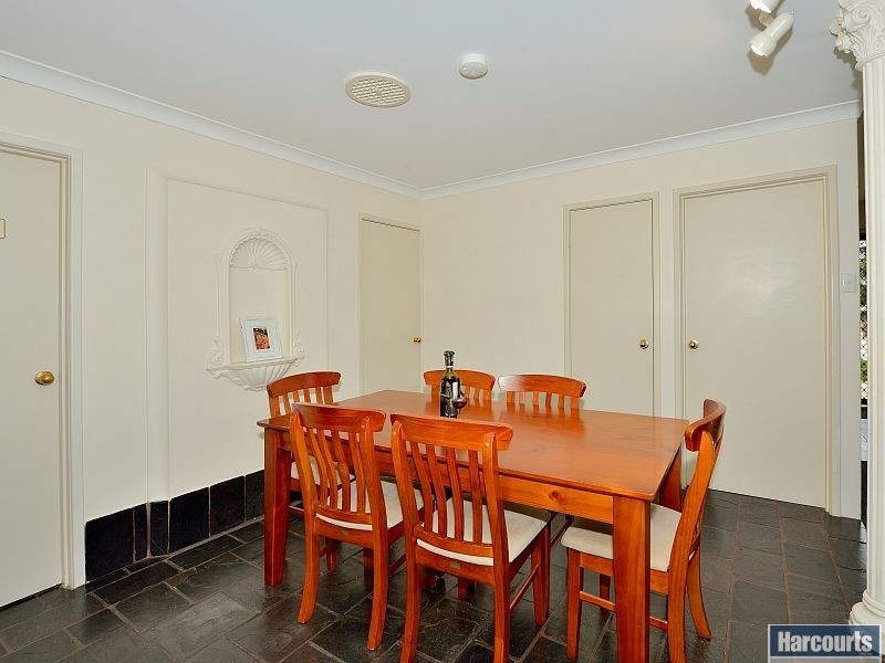9 Fulmar Place, Halls Head WA 6210
