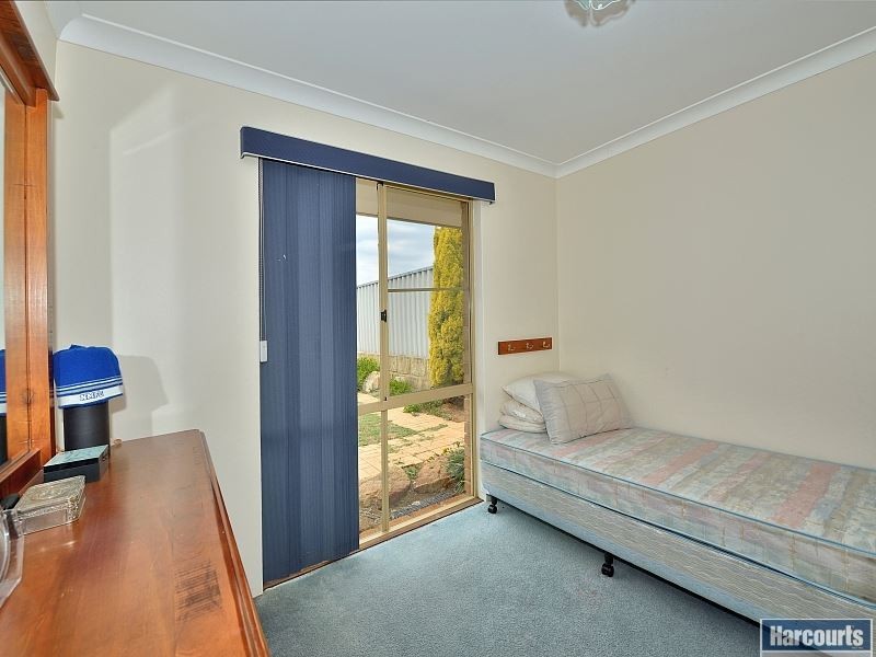 9 Fulmar Place, Halls Head WA 6210