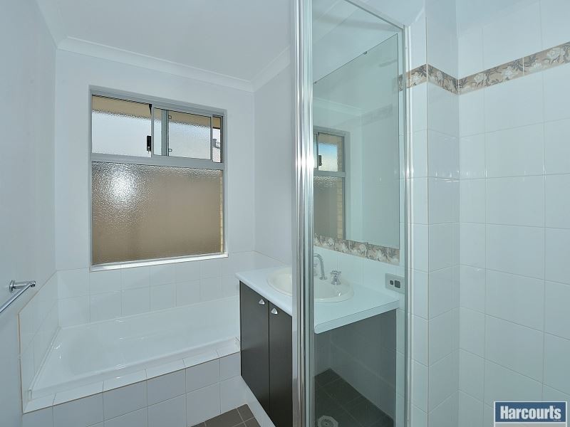 24 Holloway Turn, Ravenswood WA 6208