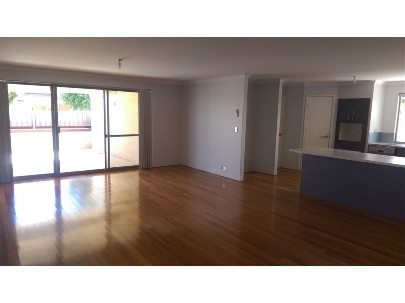 10 Moorhen Green, Dudley Park WA 6210