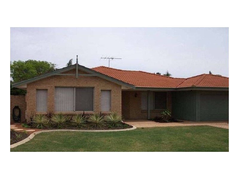 9 Sunningdale Chace, Meadow Springs WA 6210