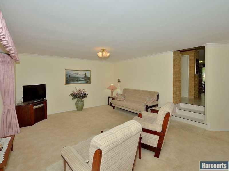 18 Tamarisk Drive, Halls Head WA 6210