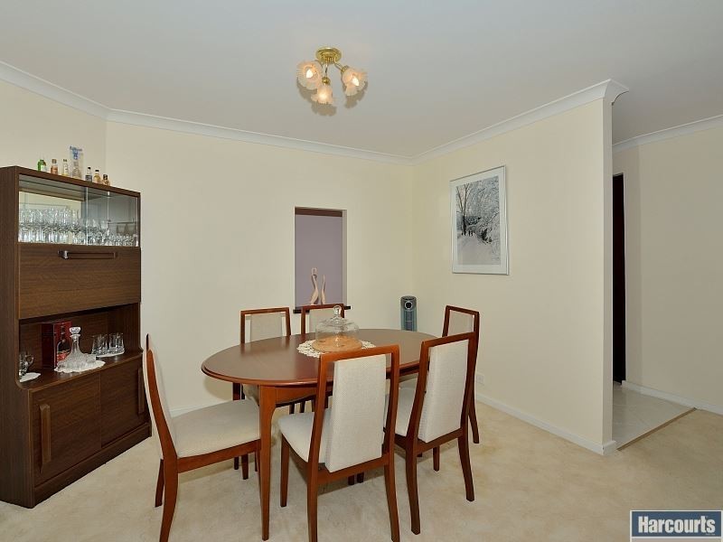 18 Tamarisk Drive, Halls Head WA 6210