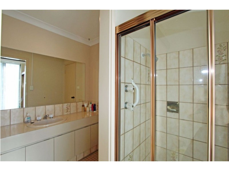 1 Agnew Place, Halls Head WA 6210