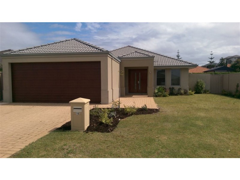 16 Wuraling Pass, Wannanup WA 6210