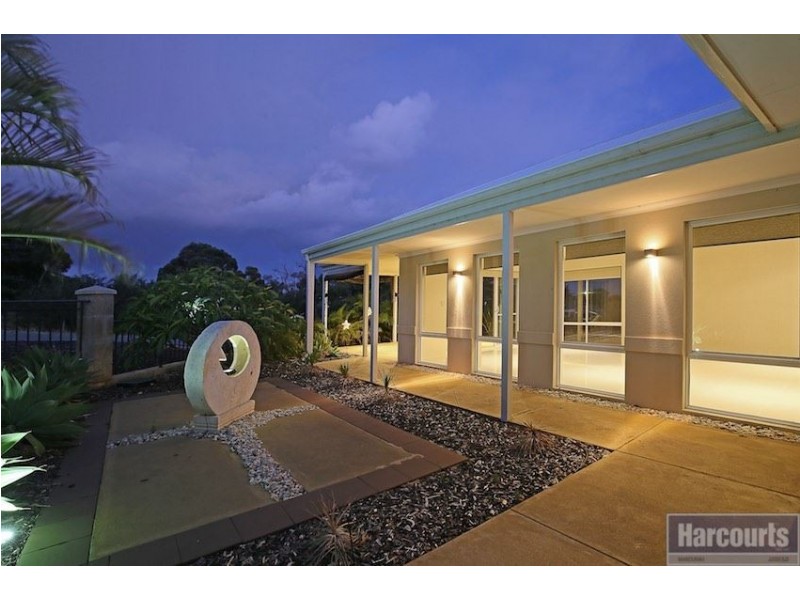 4 Maywood Way, Wannanup WA 6210