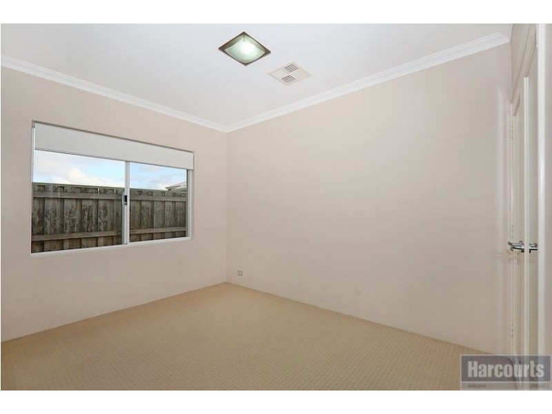 4 Maywood Way, Wannanup WA 6210