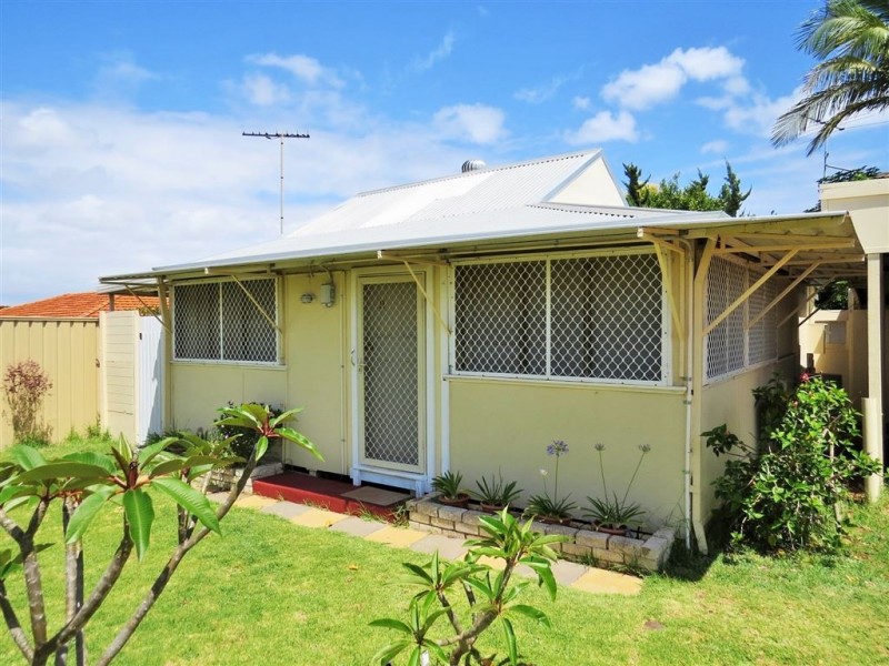 11/12 Leslie Street, Dudley Park WA 6210