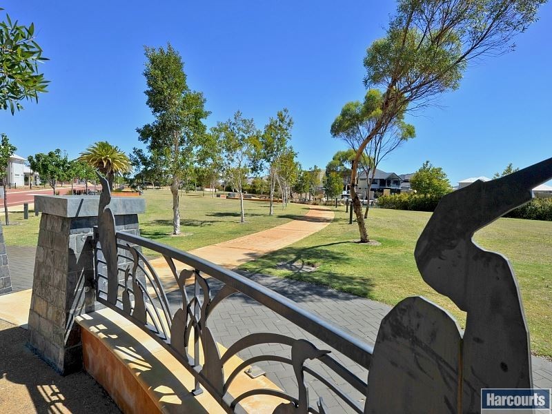 77 Midas Retreat, Dudley Park WA 6210