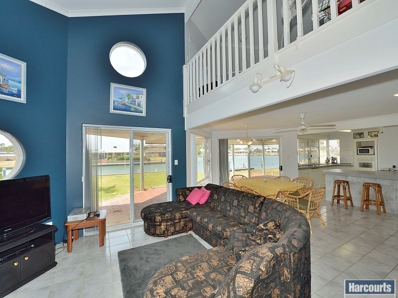 14 Waterside Drive, Dudley Park WA 6210