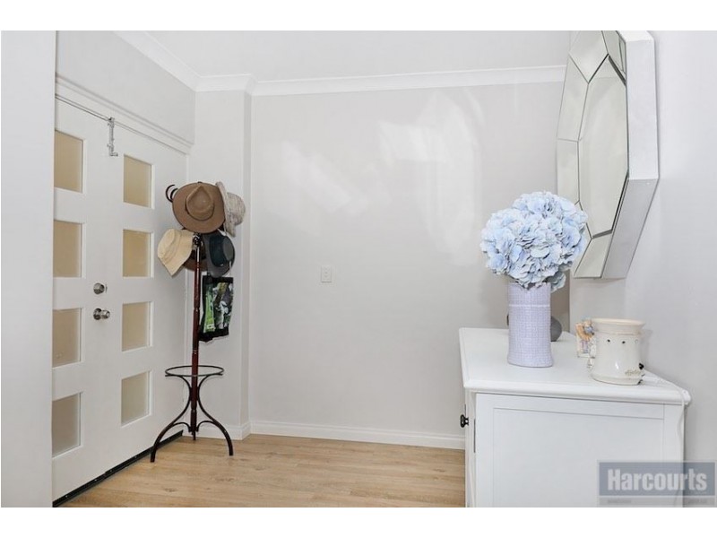 2 Robertson Grove, South Yunderup WA 6208