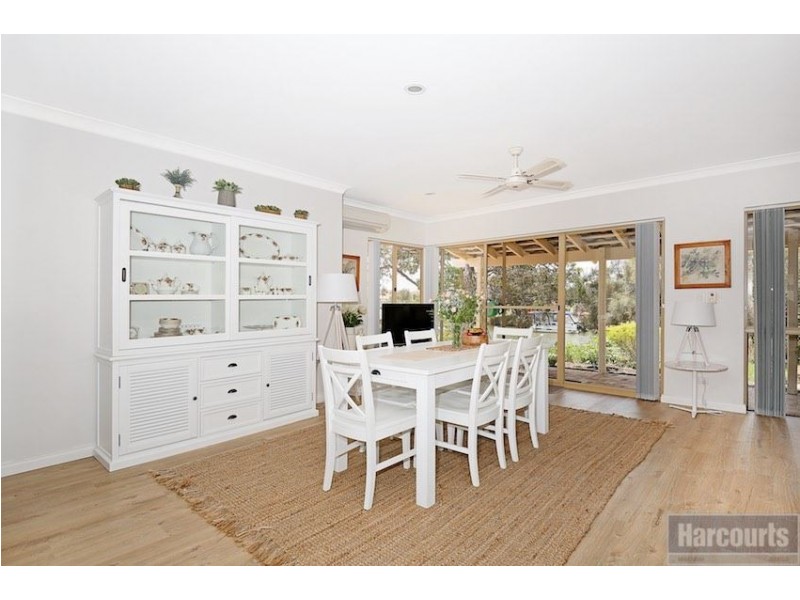 2 Robertson Grove, South Yunderup WA 6208