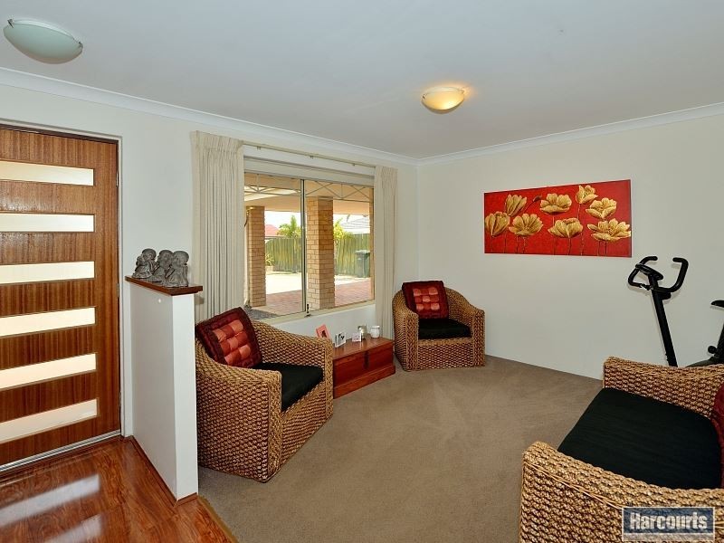 18 Lobos Mews, Secret Harbour WA 6173