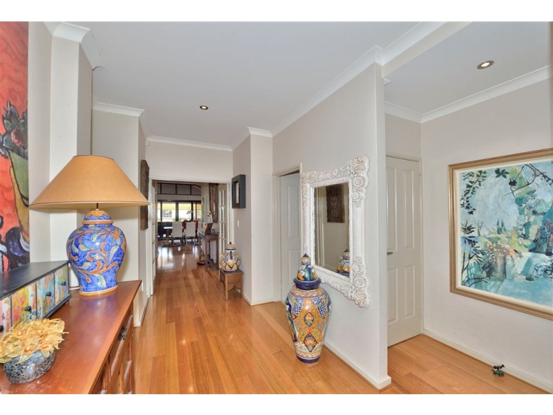 22 Leisure Way, Halls Head WA 6210