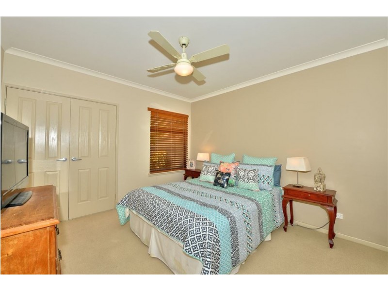 22 Leisure Way, Halls Head WA 6210