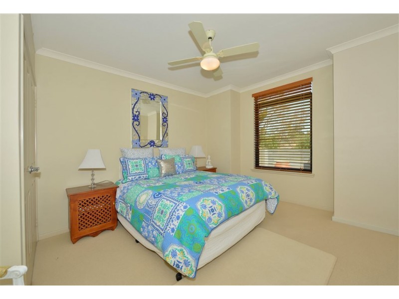 22 Leisure Way, Halls Head WA 6210