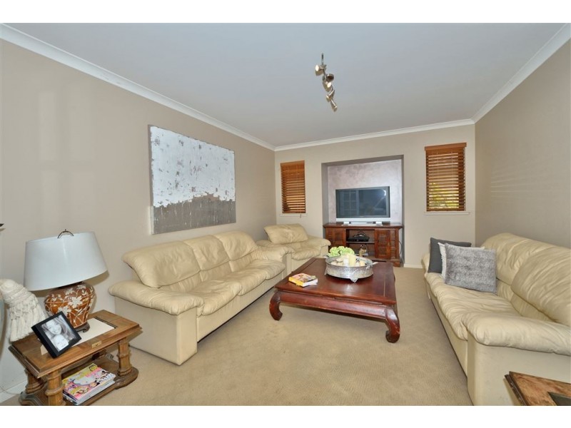 22 Leisure Way, Halls Head WA 6210